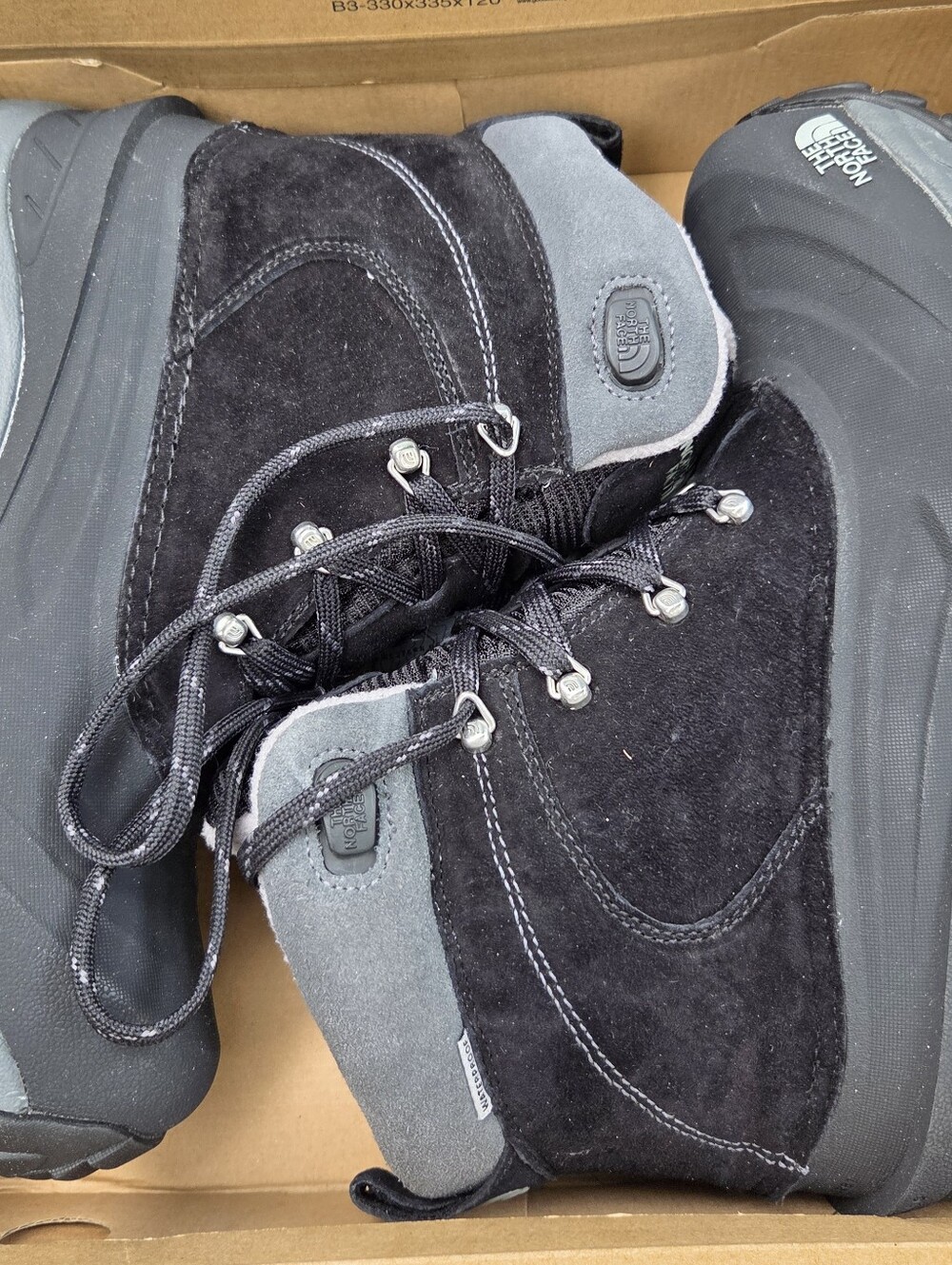 The North Face Chilkat II Boots Men's 10.5 Black Gray Waterproof 200g NIB - Picture 2 of 6